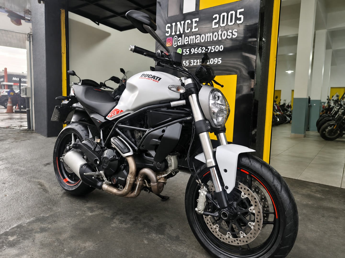 Ducati Monster 797